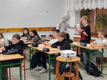 561224389_122147527064853628_9161175042056495059_n